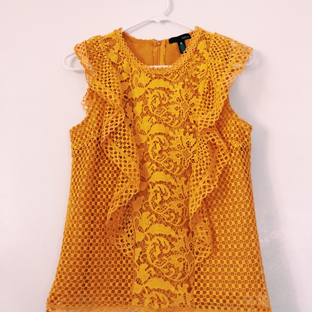 By: Aqua by Bloomingdales blouse